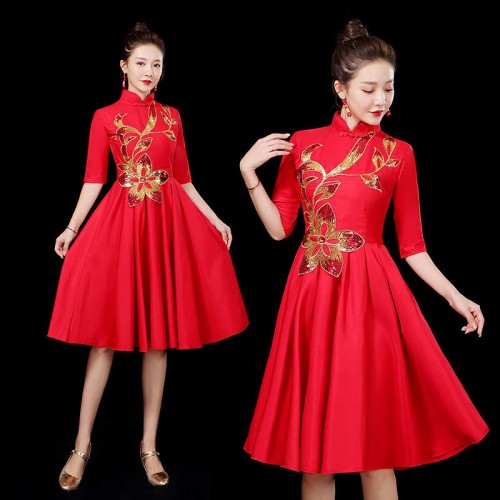 Women  white red  color chinese folk dance costumes ancient traditional classical dance dress choir opening dance drumming costume for woman